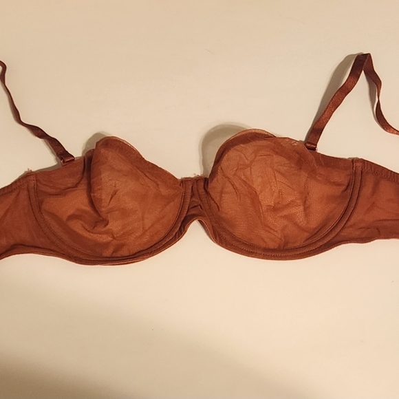 SKIMS SIZE 32C NEW UNLINED SCOOP BRA - Picture 4 of 7